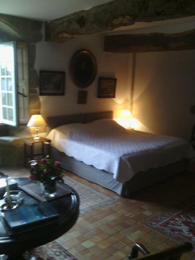 Ploubezre Manoir De Kerguereon B&B 외부 사진