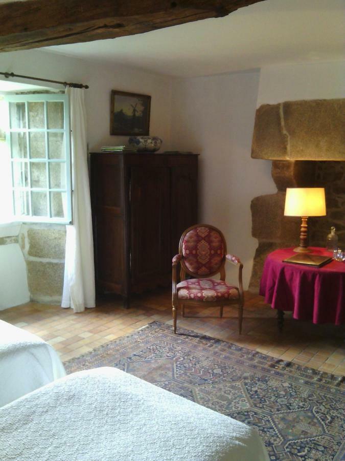 Ploubezre Manoir De Kerguereon B&B 외부 사진
